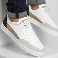 Remise 🤩 Baskets 2001 White Sand Navy de Classic Series 🧨