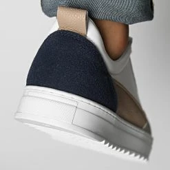 Remise 🤩 Baskets 2001 White Sand Navy de Classic Series 🧨 -Classic Series Soldes bb salazar 335446 SRHT 2001 WHT SAND NAVY 20220906T143156 04