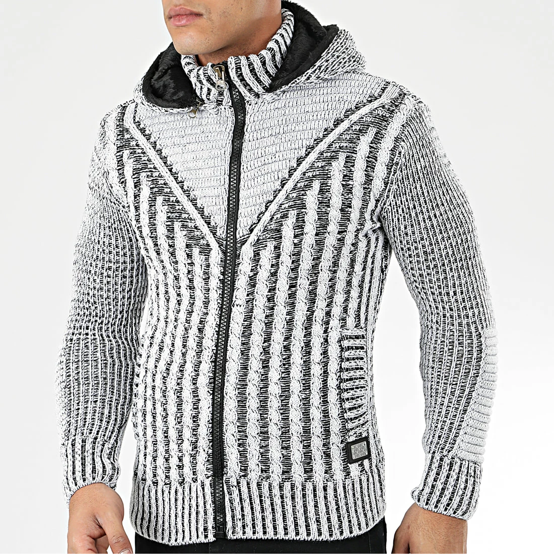 Promo 💯 Gilet Zippé Capuche 1015 Blanc Noir de Classic Series ✨ 3 Promo 💯 Gilet Zippé Capuche 1015 Blanc Noir de Classic Series ✨