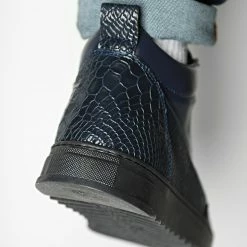 Meilleure affaire 😍 Baskets SHRT 101B Croco Bleu Marine de Classic Series ✔️ 9 Meilleure affaire 😍 Baskets SHRT 101B Croco Bleu Marine de Classic Series ✔️ -Classic Series Soldes classic series 298484 SRHT 101B CROCO NAVY 20220125T161834 04