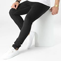 Remise 🛒 Jean Slim 7802 Noir de Classic Series 🎁 -Classic Series Soldes classic series 307054 7802 BLACK 1 20220304T144712 03