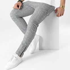 Top 10 ⌛ Pantalon A Carreaux H60032 Noir Blanc de Classic Series 😀 -Classic Series Soldes classic series 309757 H60032Z62357A 24000 20220408T110127 03