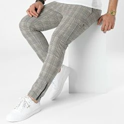 Grosses soldes 🔔 Pantalon A Carreaux H60032 Beige de Classic Series 🥰 -Classic Series Soldes classic series 309758 H60032Z62357B 21300 20220322T135137 03