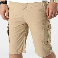 Vente flash 🧨 Short Cargo Aken Beige de Classic Series 🛒