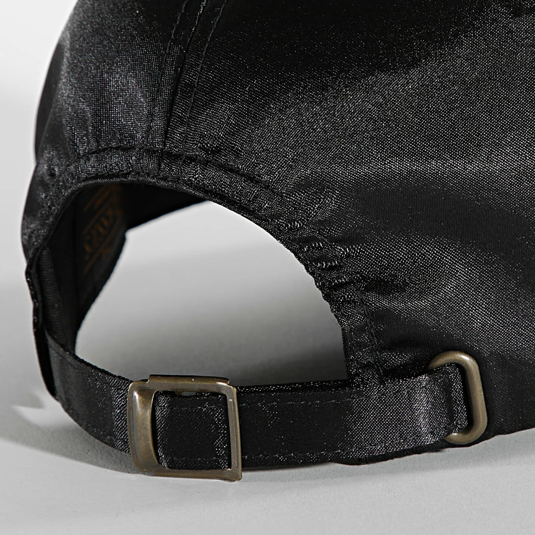 Tout neuf 🎉 Casquette 6245SC Noir de Classic Series ⭐ 5 Tout neuf 🎉 Casquette 6245SC Noir de Classic Series ⭐ – Image 3