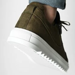 De gros 👏 Baskets 961 Vert Kaki de Classic Series 🔥 -Classic Series Soldes classic series 315535 961 SUET HAKI 20220426T161335 04