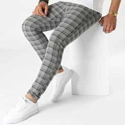 Les meilleures critiques de 🥰 Pantalon Carreaux DJ2288 Gris Anthracite de Classic Series 👍 -Classic Series Soldes classic series 321158 DJ2288 20220603T140810 03
