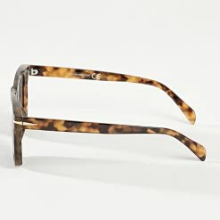 Les meilleures critiques de 😀 Lunettes De Soleil 026124 Noir Fauve de Classic Series ✔️ -Classic Series Soldes classic series 323274 026124 NOIR ECAILLE 20220609T144349 03