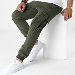 Bon marché 🎁 Pantalon Cargo H64060C62194 Vert Kaki de Classic Series ⭐ 8 Bon marché 🎁 Pantalon Cargo H64060C62194 Vert Kaki de Classic Series ⭐ -Classic Series Soldes classic series 325239 H64060C62194A 12400 20220627T155236 03