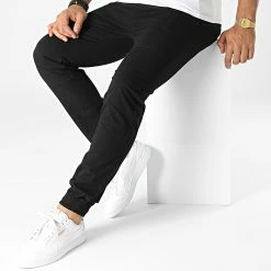 Vente flash 🛒 Jogger Pant H60014 Noir de Classic Series ✨ -Classic Series Soldes classic series 329495 H60014T62153EN 24000 20220727T152548 03