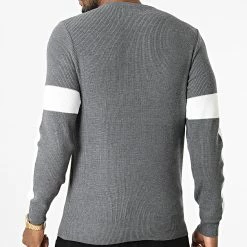 Promo 😉 Pull G1909 Gris Blanc de Classic Series 💯 9 Promo 😉 Pull G1909 Gris Blanc de Classic Series 💯 -Classic Series Soldes classic series 332022 G1909 GREY 20220811T152541 04