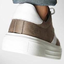 Coupon 🤩 Baskets 560 Brown White de Classic Series ✨ -Classic Series Soldes classic series 335430 560 05 SUET VIZON 20220906T142029 04