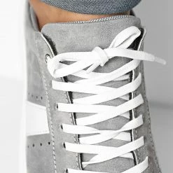 Les meilleures critiques de 🎉 Baskets 560 Grey White de Classic Series 🤩 -Classic Series Soldes classic series 335432 560 04 SUET BUZ 20220906T142014 03