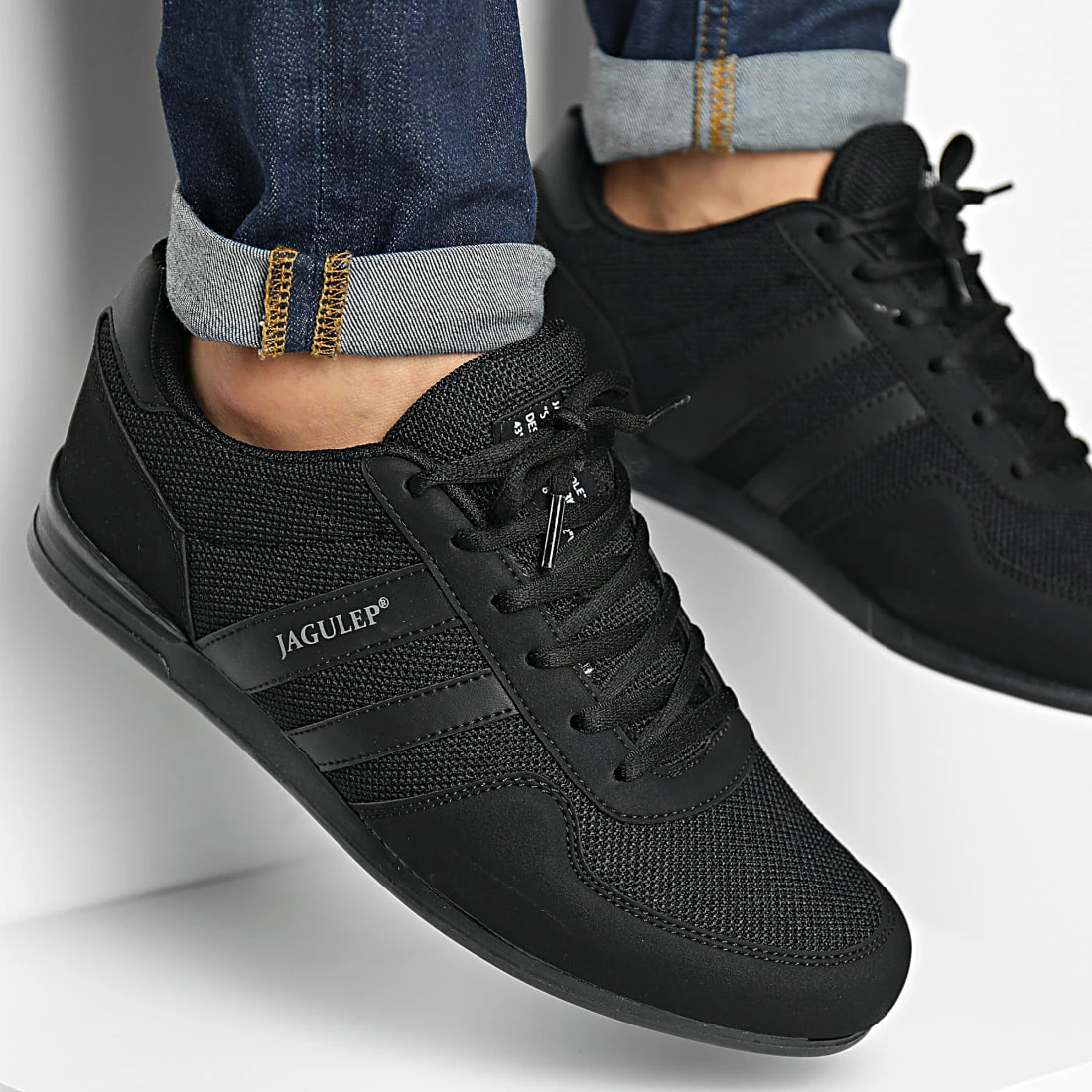 Tout neuf ✔️ Baskets 2202 Black de Classic Series ✨ 3 Tout neuf ✔️ Baskets 2202 Black de Classic Series ✨