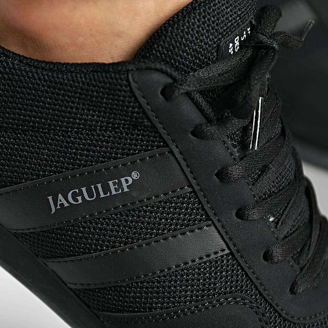 Tout neuf ✔️ Baskets 2202 Black de Classic Series ✨ 4 Tout neuf ✔️ Baskets 2202 Black de Classic Series ✨ – Image 2