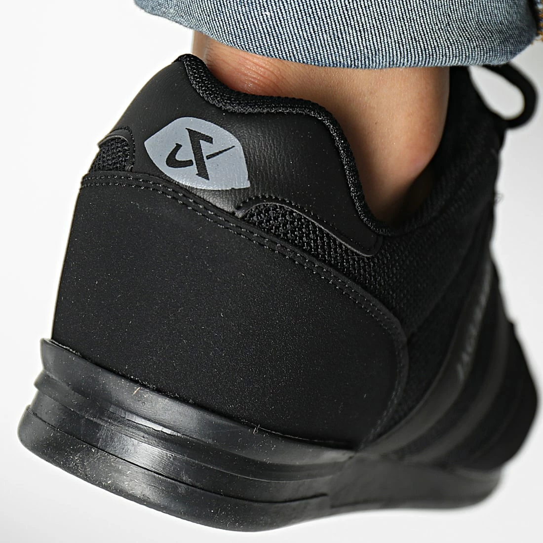 Tout neuf ✔️ Baskets 2202 Black de Classic Series ✨ 6 Tout neuf ✔️ Baskets 2202 Black de Classic Series ✨ – Image 4