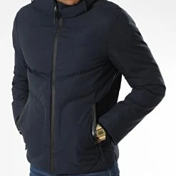 Sortie 🎉 Doudoune Capuche 9336 Bleu Marine de Classic Series 👏 8 Sortie 🎉 Doudoune Capuche 9336 Bleu Marine de Classic Series 👏 -Classic Series Soldes classic series 338343 9336 2 NAVY 20220928T155059 03