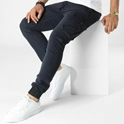 Nouveau 👍 Pantalon Cargo 7685 Bleu Marine de Classic Series 😉 8 Nouveau 👍 Pantalon Cargo 7685 Bleu Marine de Classic Series 😉 -Classic Series Soldes classic series 338658 7685 3 20221017T152107 03