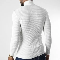 Les meilleures critiques de 👏 Pull Col Roulé 1596 Beige Clair de Classic Series ⭐ -Classic Series Soldes classic series 342749 1596 BLANC 20221021T151953 04