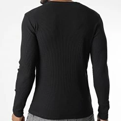 Les meilleures critiques de 🥰 Tee 👚 Shirt Manches Longues 7900 Noir de Classic Series 😀 -Classic Series Soldes classic series 344441 7900 001 20221020T155139 04