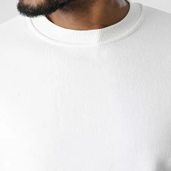 Promo 😍 Sweat Crewneck 8902 Blanc de Classic Series ⌛ -Classic Series Soldes classic series 344456 8902 006 20221024T151230 02