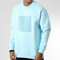 Nouveau 🤩 Sweat Crewneck 9900 Bleu Clair de Classic Series 🥰 -Classic Series Soldes classic series 344494 9900 049 20221025T151651 03