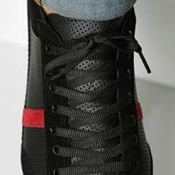 Remise 🔔 Baskets Nac-17 Black Red de Classic Series 💯 -Classic Series Soldes classic series 344734 NAC 17 BLK BLK SUET 20221111T154449 03