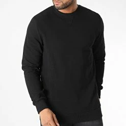 Meilleur prix 🔥 Sweat Crewneck 7902 Noir de Classic Series 🧨 8 Meilleur prix 🔥 Sweat Crewneck 7902 Noir de Classic Series 🧨 -Classic Series Soldes classic series 346025 7902 001 20221031T123118 03