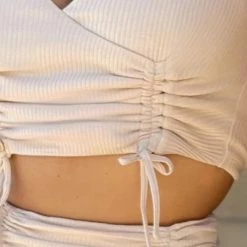 Budget 🎁 Top Crop Femme Cross My Mind Beige de Classic Series 🎉 -Classic Series Soldes club l london 271808 CL125866080 SAND 20210723T155133 02