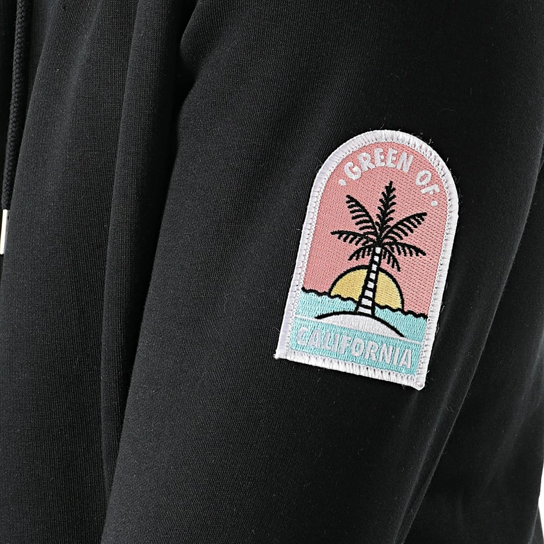 Tout neuf 👏 Sweat Capuche Cali Noir de Classic Series ✔️ 4 Tout neuf 👏 Sweat Capuche Cali Noir de Classic Series ✔️ – Image 2