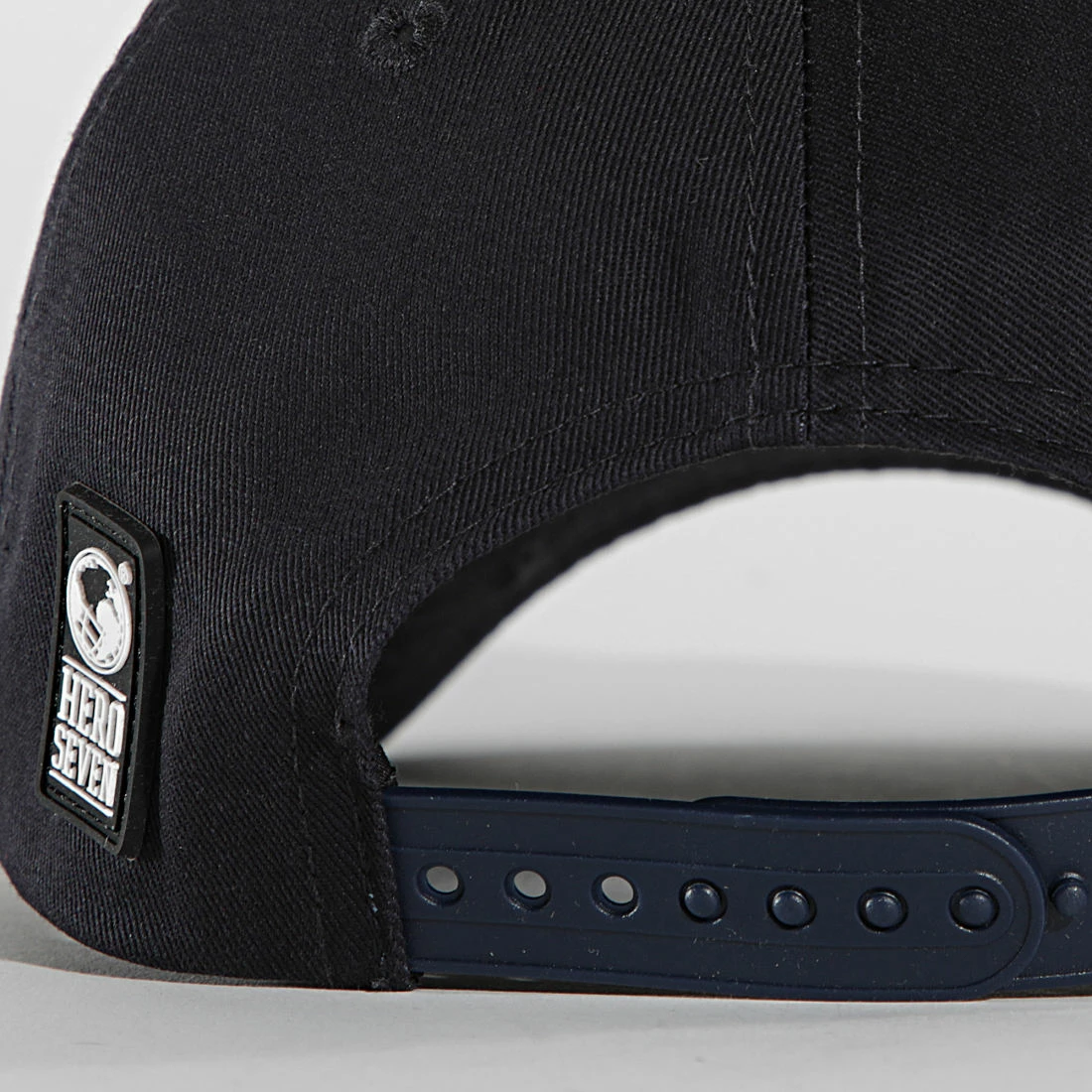 Grosses soldes ✨ Casquette E21900 Bleu Marine de Classic Series ⭐ 3 Grosses soldes ✨ Casquette E21900 Bleu Marine de Classic Series ⭐ – Image 3