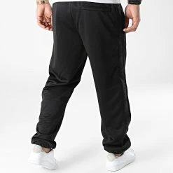 Tout neuf 🥰 Pantalon Jogging A Bandes SP078 Noir de Classic Series 😀 -Classic Series Soldes south pole 288446 SP078 BLACK 20220218T143335 04